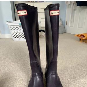 Women’s size 8 hunter rain boots